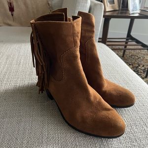 Sam Edelman Louie Fringe Booties - brown suede - sz.11